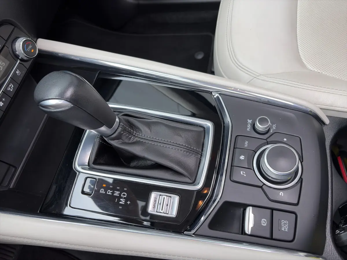 2.5 SkyActiv-G 194pk Luxury Automaat | 360 graden camera | Schuifdak | Trekhaak | Leder | Carplay | Premium audio | Adaptive cruise controle | Bestuurdersstoel met geheugen | Elektrische ach