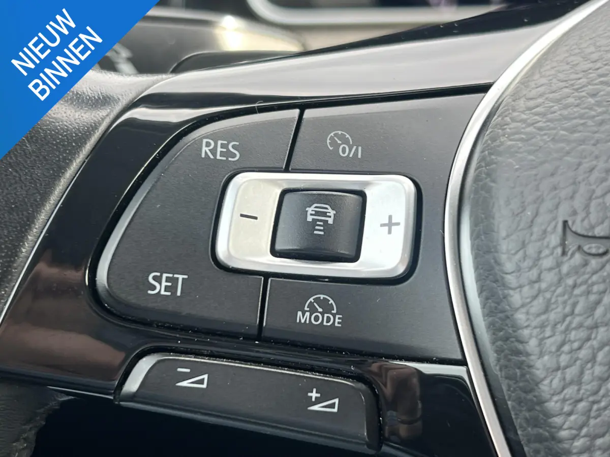1.5 TSI Highline LED + Dynamic knipperl. achter | Virtual Cockpit | Navi & App-connect | ErgoActive stoel | Stoelverwarming | Camera | ParkAssist | Lane Assist | Blind Spot