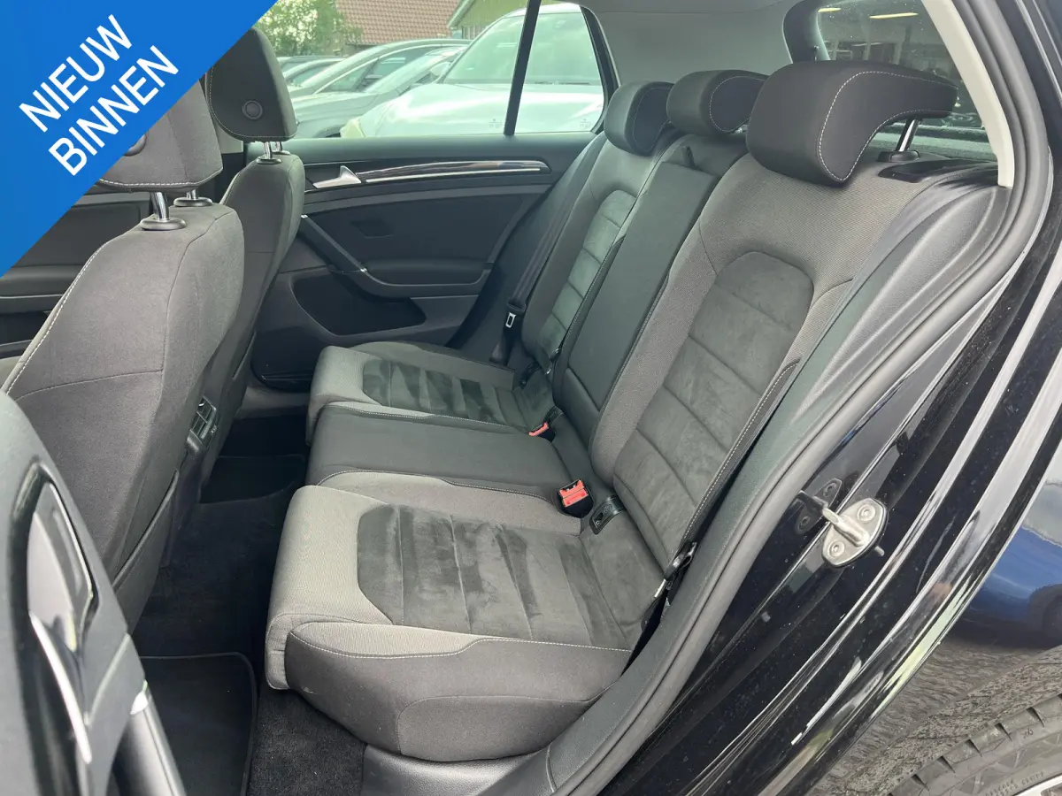 1.5 TSI Highline LED + Dynamic knipperl. achter | Virtual Cockpit | Navi & App-connect | ErgoActive stoel | Stoelverwarming | Camera | ParkAssist | Lane Assist | Blind Spot