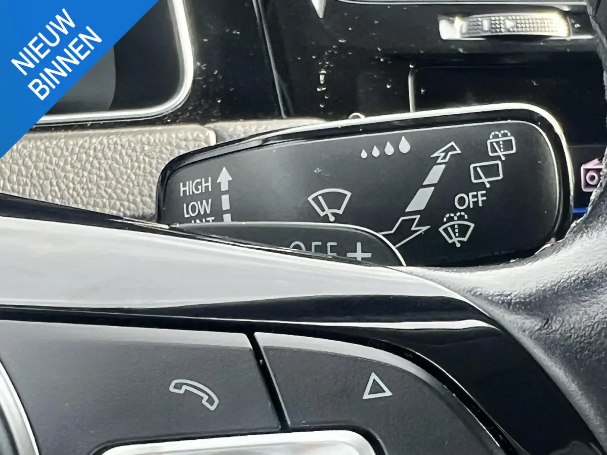 1.5 TSI Highline LED + Dynamic knipperl. achter | Virtual Cockpit | Navi & App-connect | ErgoActive stoel | Stoelverwarming | Camera | ParkAssist | Lane Assist | Blind Spot