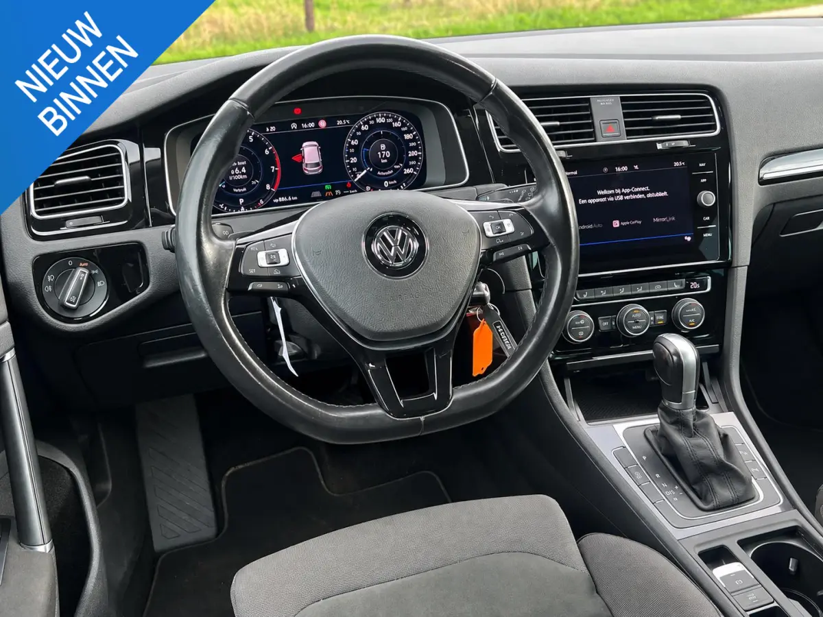 1.5 TSI Highline LED + Dynamic knipperl. achter | Virtual Cockpit | Navi & App-connect | ErgoActive stoel | Stoelverwarming | Camera | ParkAssist | Lane Assist | Blind Spot