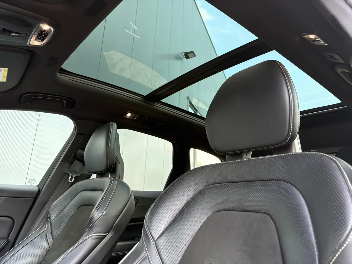 2.0 T6 AWD Inscription | Stoelmemoryfunctie | Apple Carplay | Android Auto | Elektrisch schuif kanteldak | Stoelverwarming | Zitvlakverlenging |