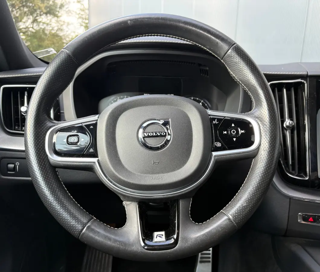 2.0 T6 AWD Inscription | Stoelmemoryfunctie | Apple Carplay | Android Auto | Elektrisch schuif kanteldak | Stoelverwarming | Zitvlakverlenging |