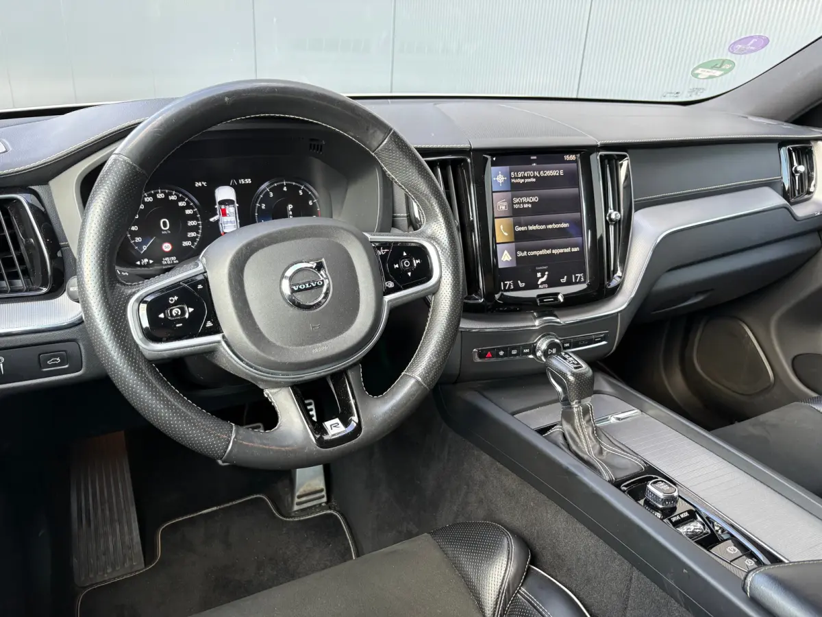 2.0 T6 AWD Inscription | Stoelmemoryfunctie | Apple Carplay | Android Auto | Elektrisch schuif kanteldak | Stoelverwarming | Zitvlakverlenging |