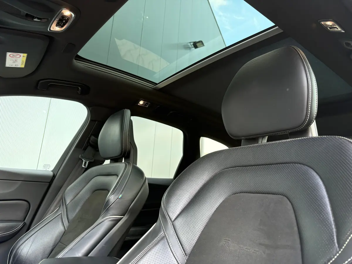 2.0 T6 AWD Inscription | Stoelmemoryfunctie | Apple Carplay | Android Auto | Elektrisch schuif kanteldak | Stoelverwarming | Zitvlakverlenging |