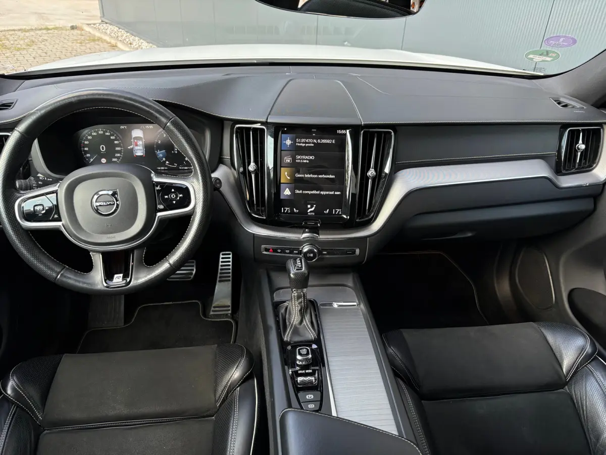 2.0 T6 AWD Inscription | Stoelmemoryfunctie | Apple Carplay | Android Auto | Elektrisch schuif kanteldak | Stoelverwarming | Zitvlakverlenging |