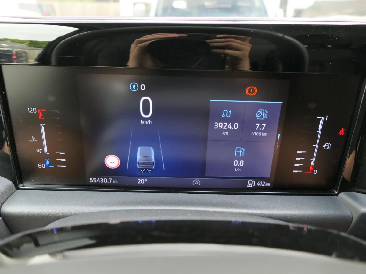 300 2.0 TDCI L1H1 Limited | Apple-/Android Carplay | Stoelverwarming | Dodehoek detectie | ACC | BearLock | Climate control | 3 zits | Groot navigatiescherm | Lichtmetalen velgen
