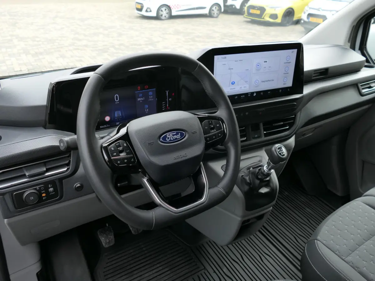 300 2.0 TDCI L1H1 Limited | Apple-/Android Carplay | Stoelverwarming | Dodehoek detectie | ACC | BearLock | Climate control | 3 zits | Groot navigatiescherm | Lichtmetalen velgen
