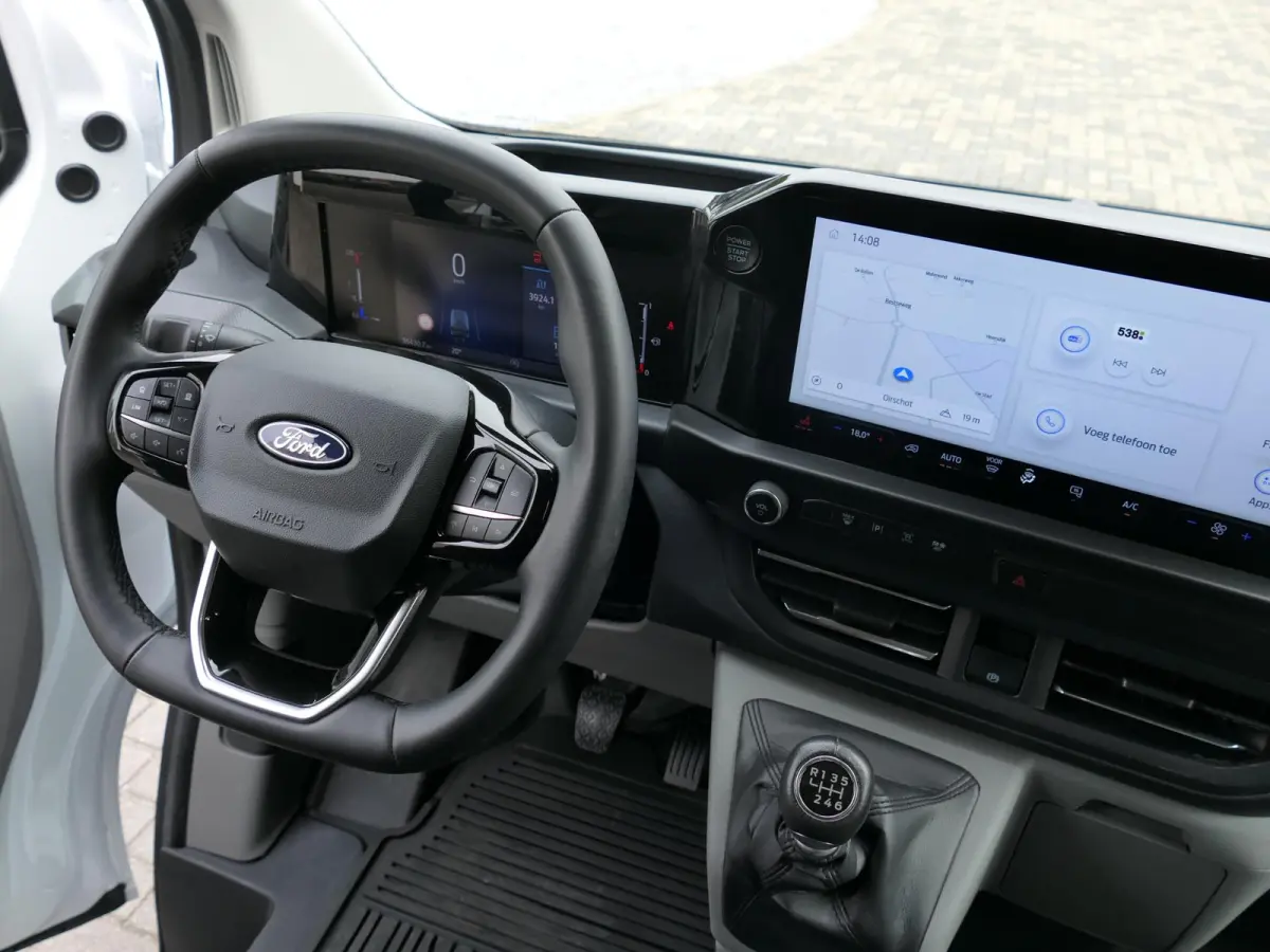 300 2.0 TDCI L1H1 Limited | Apple-/Android Carplay | Stoelverwarming | Dodehoek detectie | ACC | BearLock | Climate control | 3 zits | Groot navigatiescherm | Lichtmetalen velgen