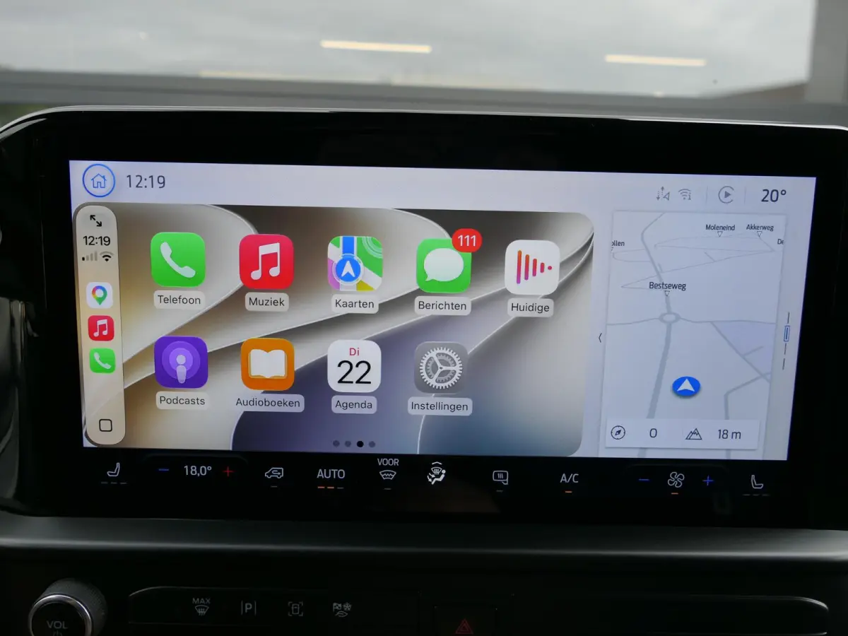 300 2.0 TDCI L1H1 Limited | Apple-/Android Carplay | Stoelverwarming | Dodehoek detectie | ACC | BearLock | Climate control | 3 zits | Groot navigatiescherm | Lichtmetalen velgen