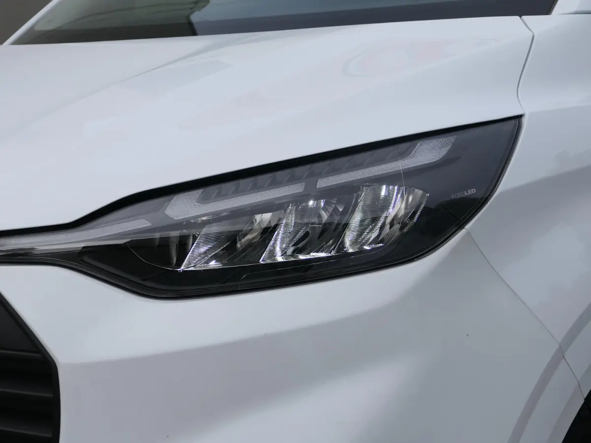300 2.0 TDCI L1H1 Limited | Apple-/Android Carplay | Stoelverwarming | Dodehoek detectie | ACC | BearLock | Climate control | 3 zits | Groot navigatiescherm | Lichtmetalen velgen