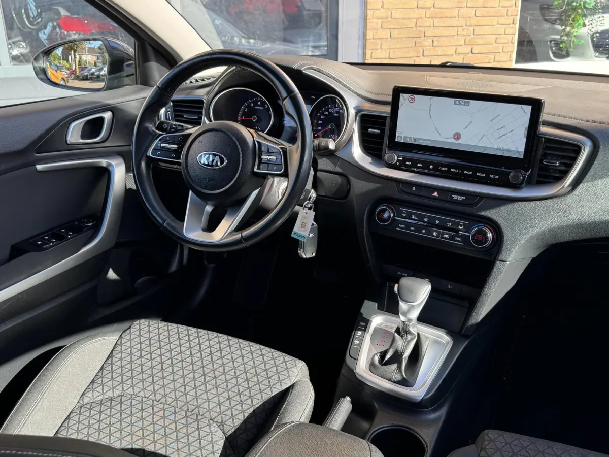 1.0 T-GDi MHEV AUTOMAAT DynamicLine CARPLAY/LED/LMV/NL-AUTO/1E EIG.
