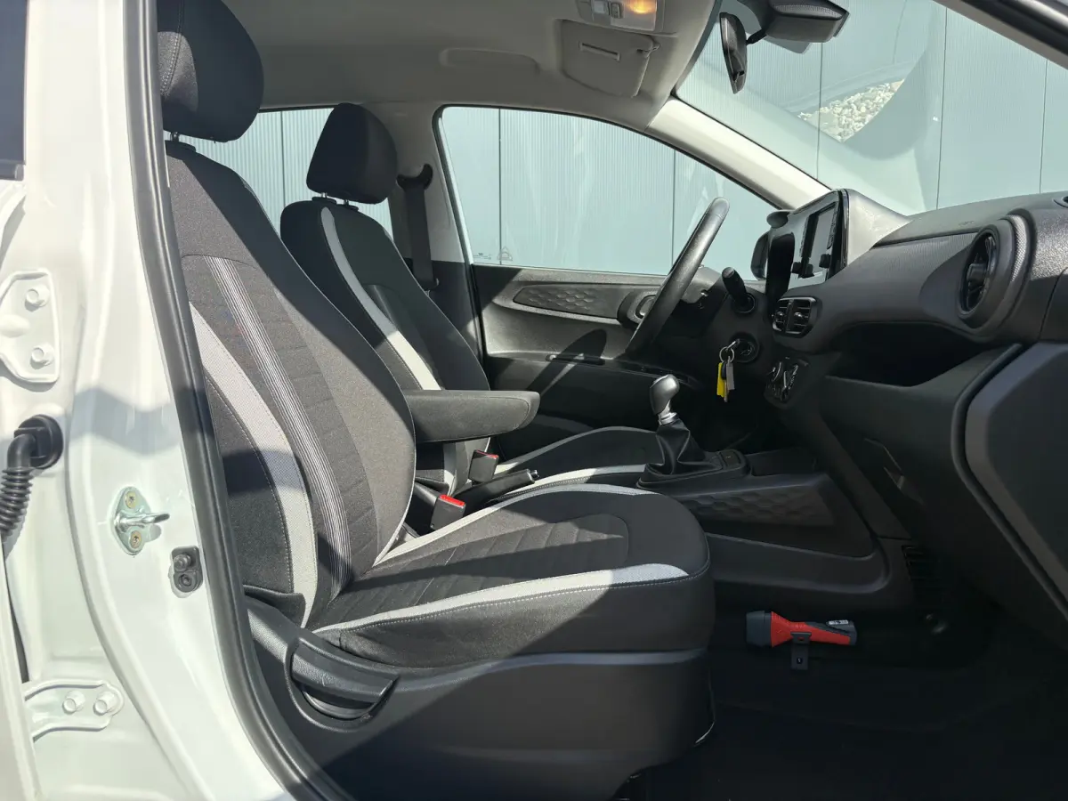 1.0 Comfort Smart Navigatie | Airco | Camera | Cruise Control | Centrale Deurvergendeling | Apple & Android Carplay