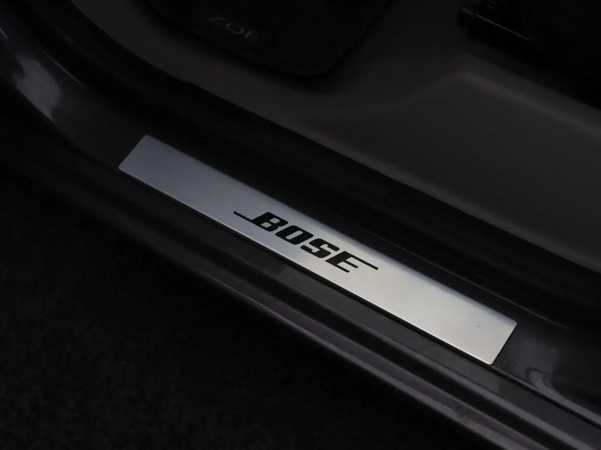 R110 Bose 41 kWh | Batterijkoop | 1e Eigenaar | Dealeronderhouden | Trekhaak | Bose geluidsysteem | Lederen interieur |