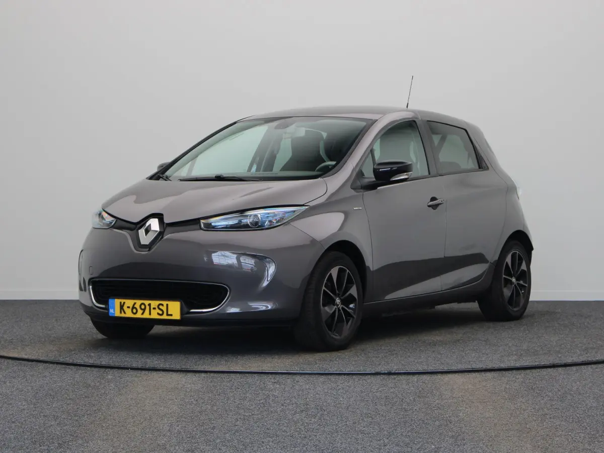 R110 Bose 41 kWh | Batterijkoop | 1e Eigenaar | Dealeronderhouden | Trekhaak | Bose geluidsysteem | Lederen interieur |
