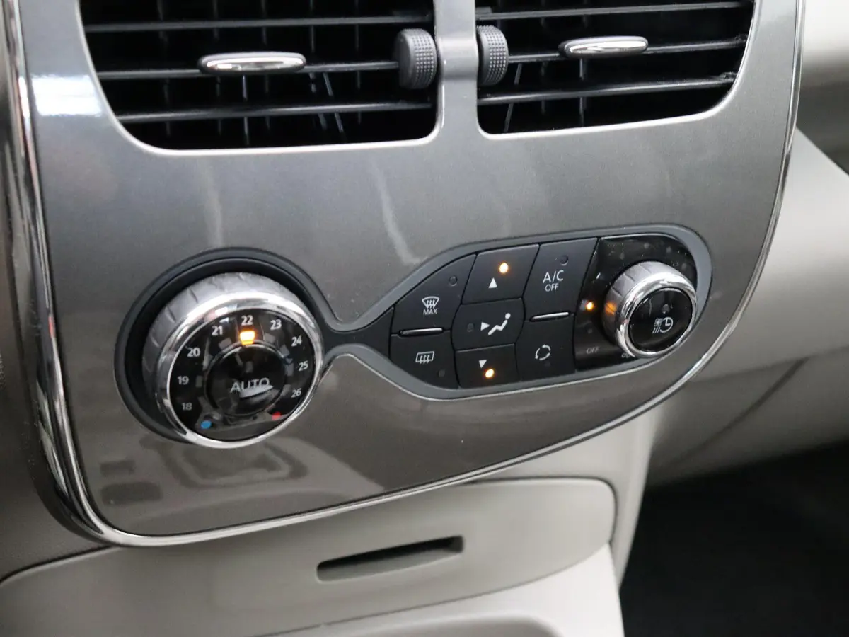 R110 Bose 41 kWh | Batterijkoop | 1e Eigenaar | Dealeronderhouden | Trekhaak | Bose geluidsysteem | Lederen interieur |