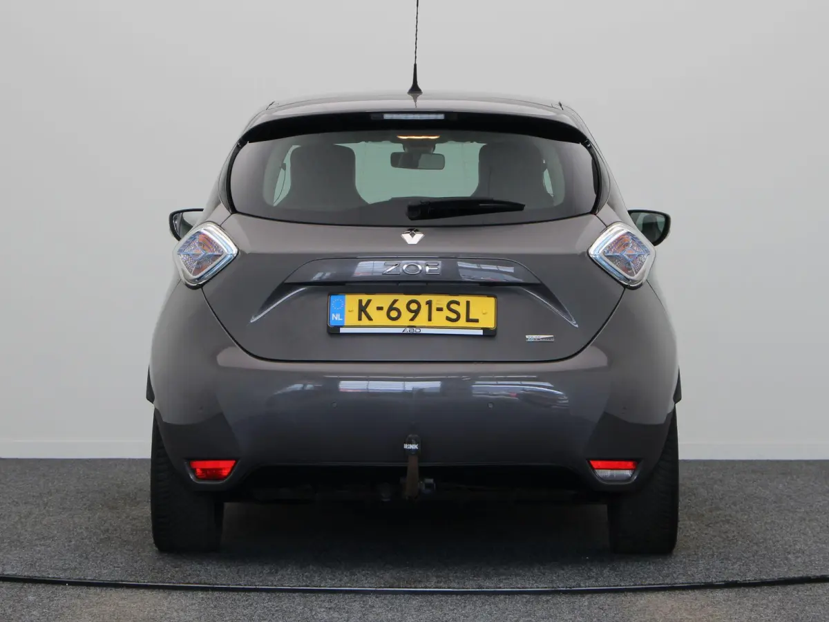 R110 Bose 41 kWh | Batterijkoop | 1e Eigenaar | Dealeronderhouden | Trekhaak | Bose geluidsysteem | Lederen interieur |