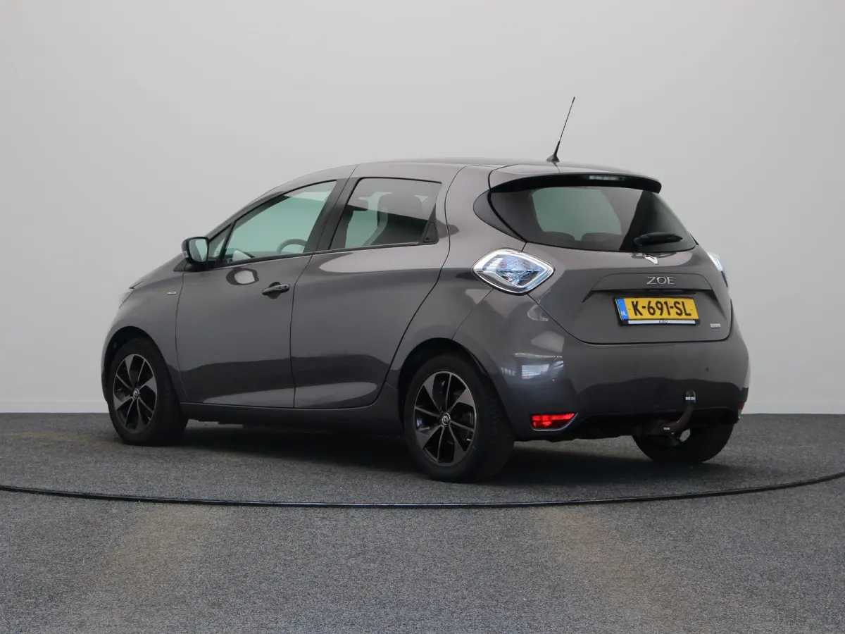 R110 Bose 41 kWh | Batterijkoop | 1e Eigenaar | Dealeronderhouden | Trekhaak | Bose geluidsysteem | Lederen interieur |