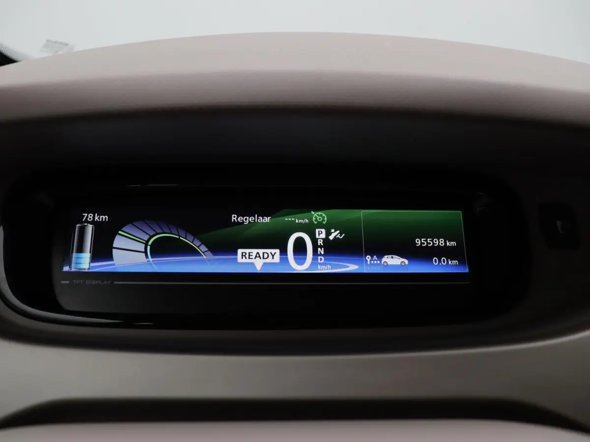 R110 Bose 41 kWh | Batterijkoop | 1e Eigenaar | Dealeronderhouden | Trekhaak | Bose geluidsysteem | Lederen interieur |