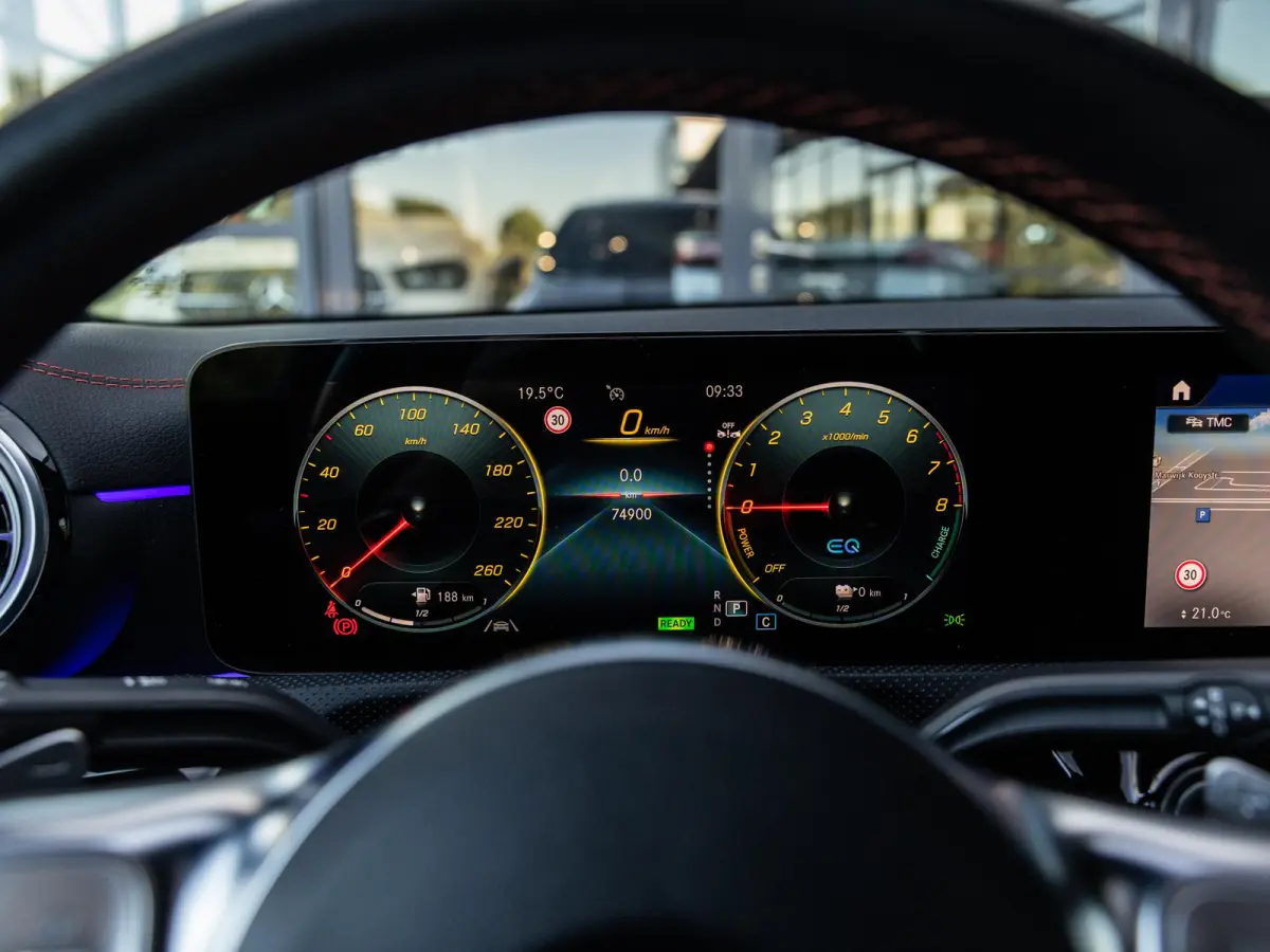 250 e AMG Line | PANORAMADAK | STOELVERWARMING | ACHTERUITRIJCAMERA | SFEERVERLICHTING | APPLE CARPLAY | NIGHT PAKKET | 18 INCH |
