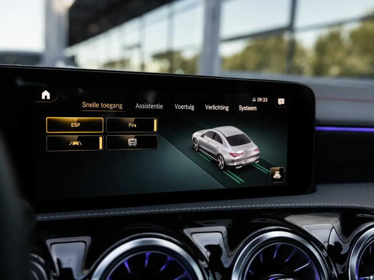 250 e AMG Line | PANORAMADAK | STOELVERWARMING | ACHTERUITRIJCAMERA | SFEERVERLICHTING | APPLE CARPLAY | NIGHT PAKKET | 18 INCH |