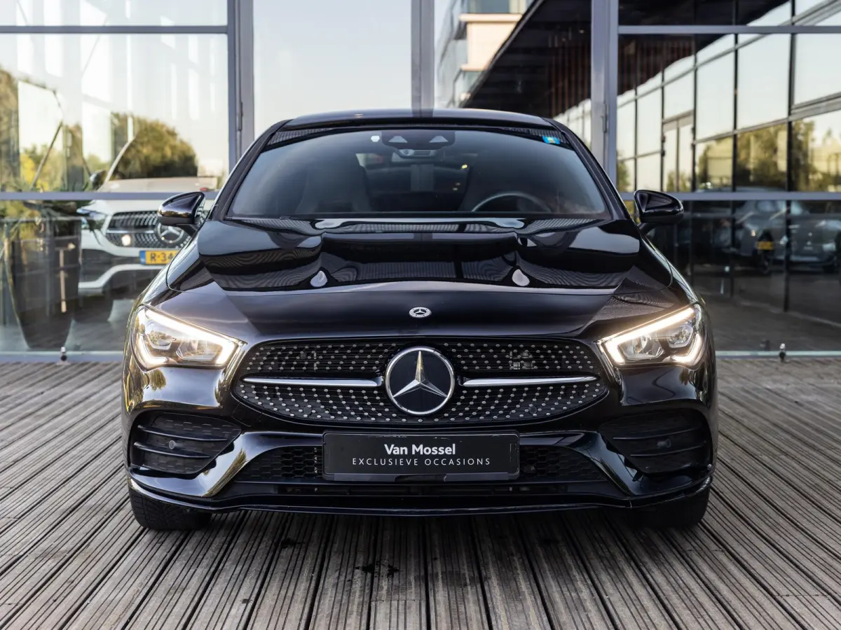 250 e AMG Line | PANORAMADAK | STOELVERWARMING | ACHTERUITRIJCAMERA | SFEERVERLICHTING | APPLE CARPLAY | NIGHT PAKKET | 18 INCH |