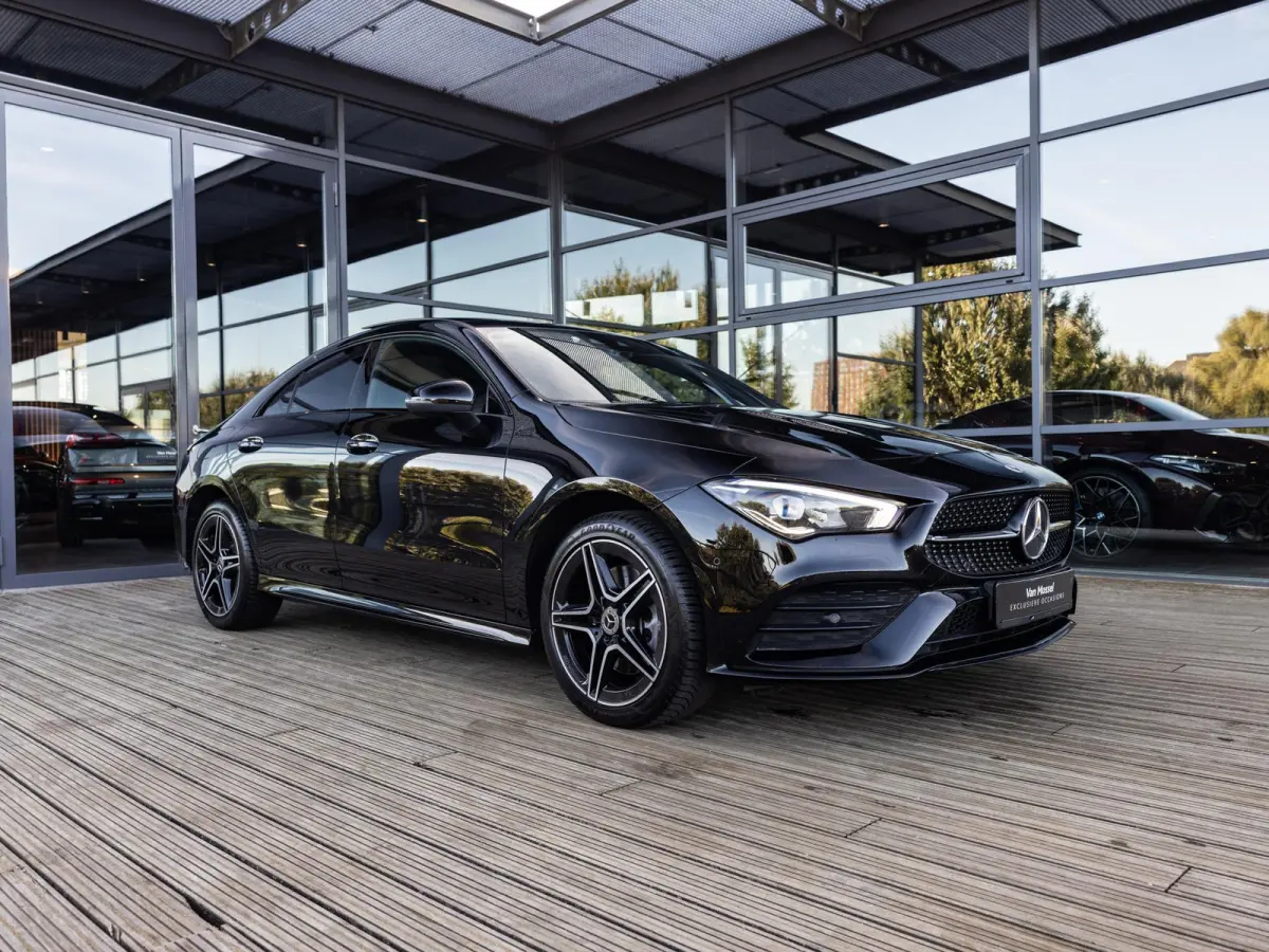 250 e AMG Line | PANORAMADAK | STOELVERWARMING | ACHTERUITRIJCAMERA | SFEERVERLICHTING | APPLE CARPLAY | NIGHT PAKKET | 18 INCH |