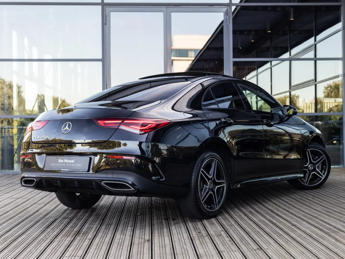 250 e AMG Line | PANORAMADAK | STOELVERWARMING | ACHTERUITRIJCAMERA | SFEERVERLICHTING | APPLE CARPLAY | NIGHT PAKKET | 18 INCH |