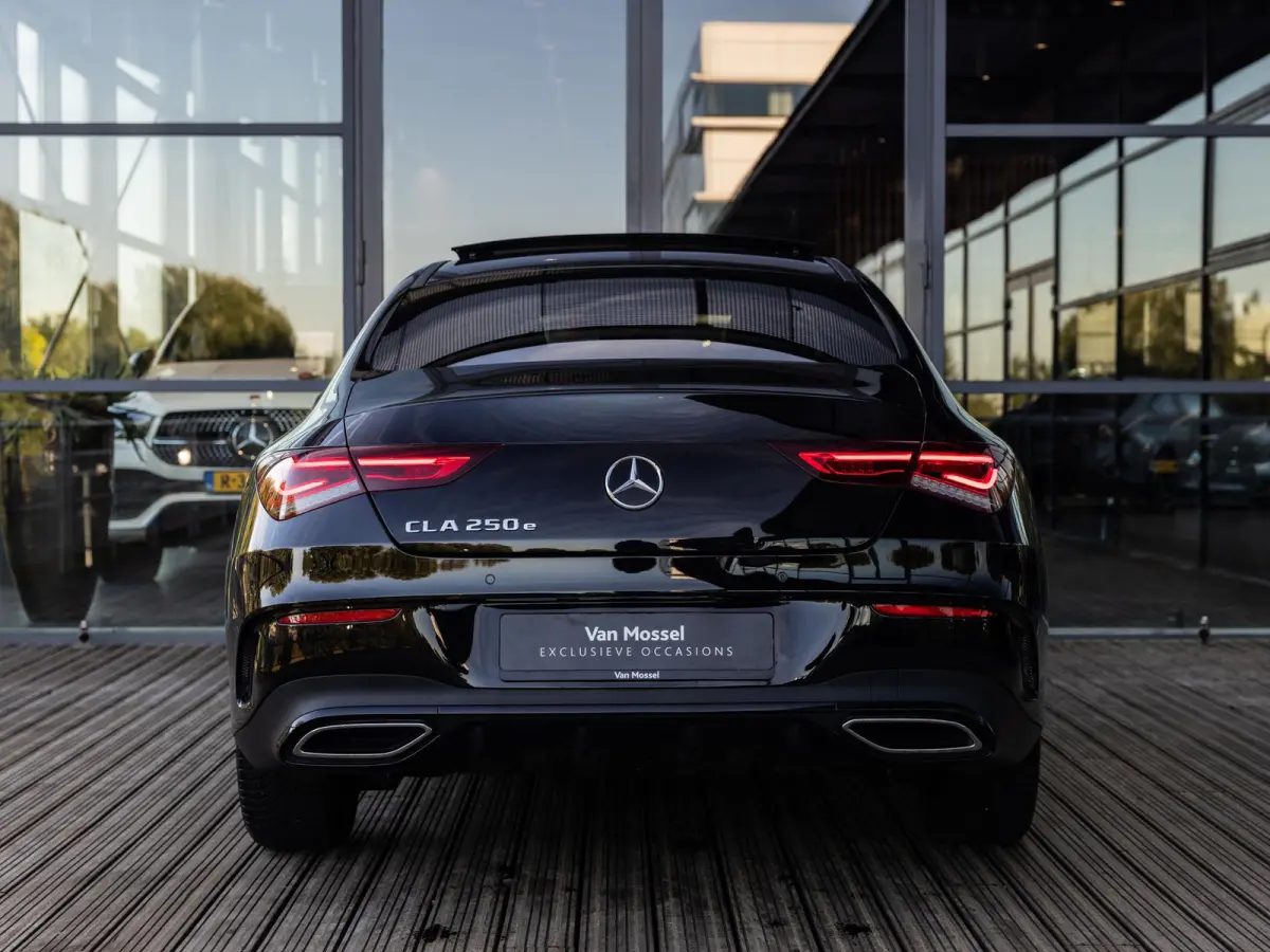 250 e AMG Line | PANORAMADAK | STOELVERWARMING | ACHTERUITRIJCAMERA | SFEERVERLICHTING | APPLE CARPLAY | NIGHT PAKKET | 18 INCH |