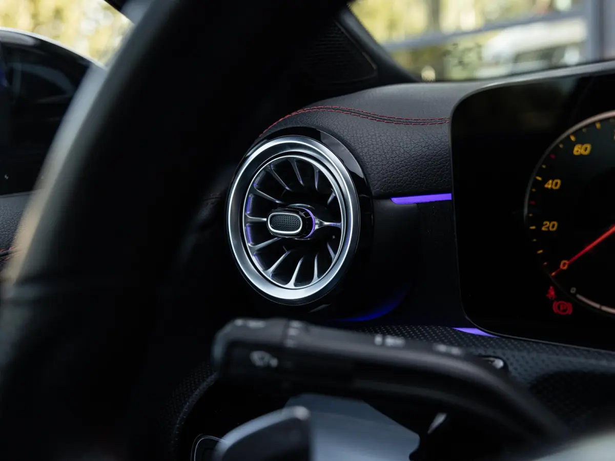 250 e AMG Line | PANORAMADAK | STOELVERWARMING | ACHTERUITRIJCAMERA | SFEERVERLICHTING | APPLE CARPLAY | NIGHT PAKKET | 18 INCH |