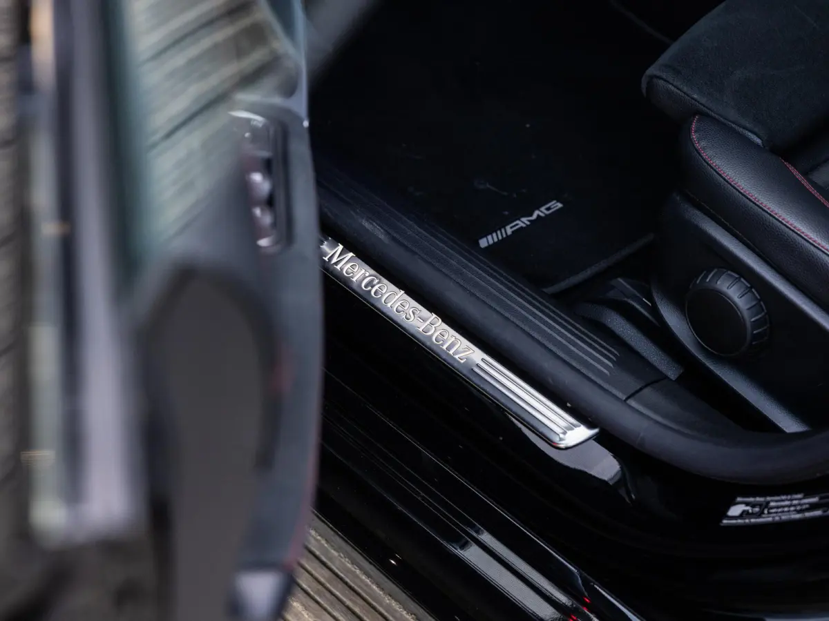 250 e AMG Line | PANORAMADAK | STOELVERWARMING | ACHTERUITRIJCAMERA | SFEERVERLICHTING | APPLE CARPLAY | NIGHT PAKKET | 18 INCH |