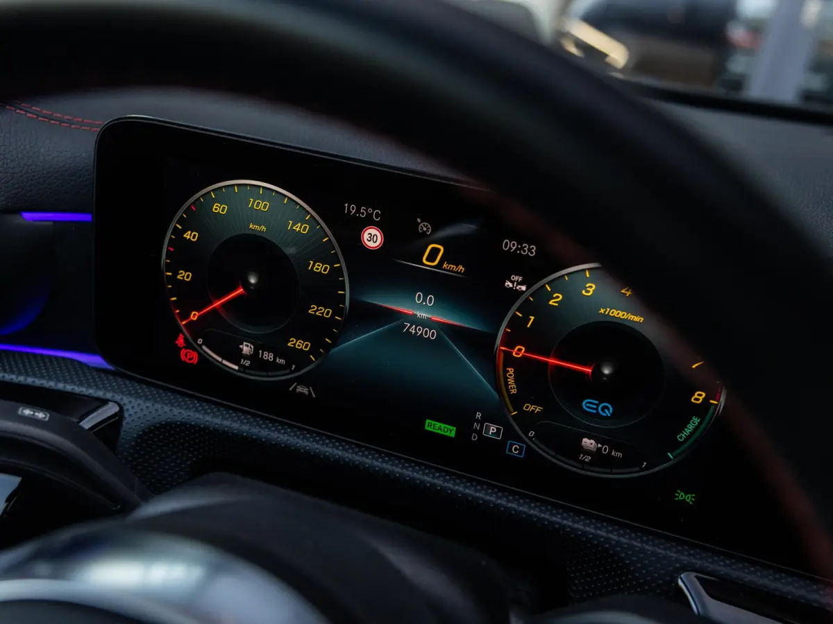 250 e AMG Line | PANORAMADAK | STOELVERWARMING | ACHTERUITRIJCAMERA | SFEERVERLICHTING | APPLE CARPLAY | NIGHT PAKKET | 18 INCH |