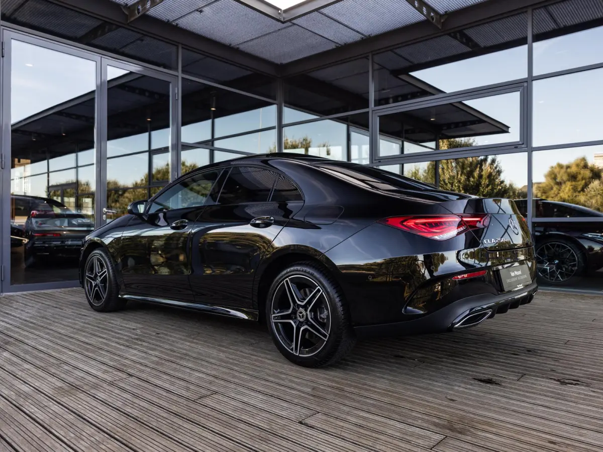 250 e AMG Line | PANORAMADAK | STOELVERWARMING | ACHTERUITRIJCAMERA | SFEERVERLICHTING | APPLE CARPLAY | NIGHT PAKKET | 18 INCH |