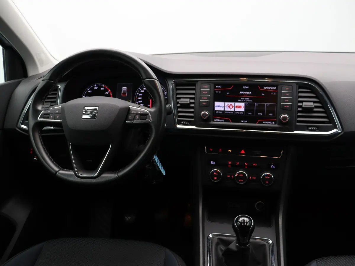 1.0 EcoTSI Style | 1e Eigenaar | Dealeronderhouden | Elektrisch inklapbare trekhaak | Lichtmetalen velgen | Multimediasysteem |