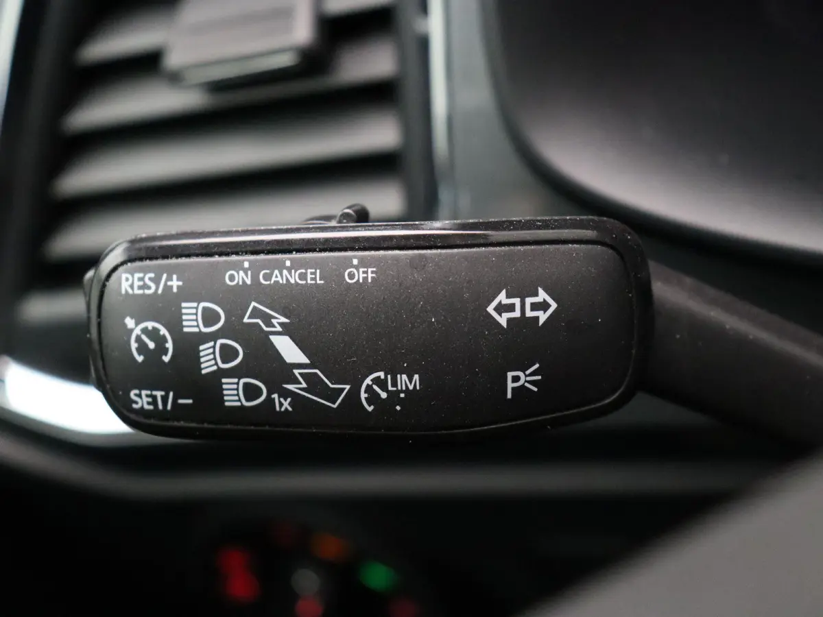1.0 EcoTSI Style | 1e Eigenaar | Dealeronderhouden | Elektrisch inklapbare trekhaak | Lichtmetalen velgen | Multimediasysteem |