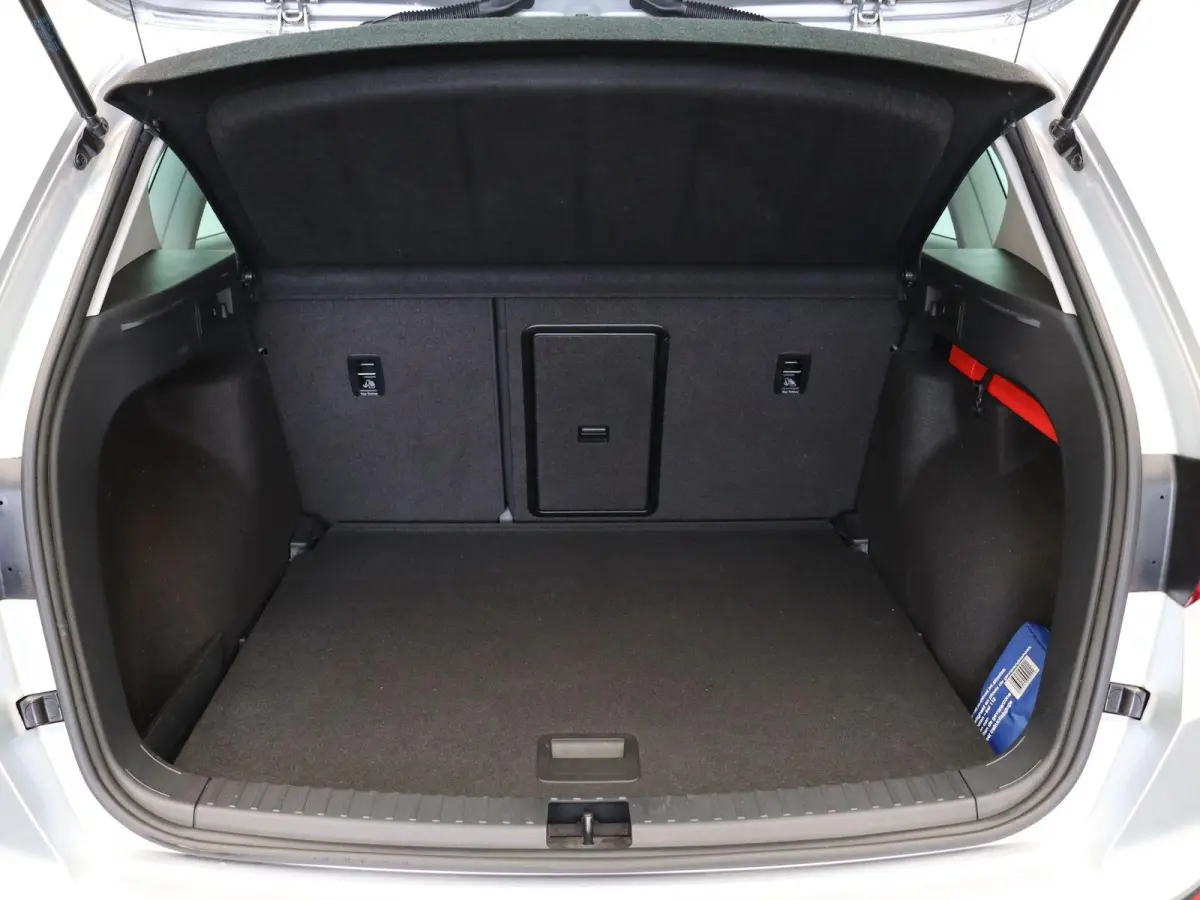 1.0 EcoTSI Style | 1e Eigenaar | Dealeronderhouden | Elektrisch inklapbare trekhaak | Lichtmetalen velgen | Multimediasysteem |