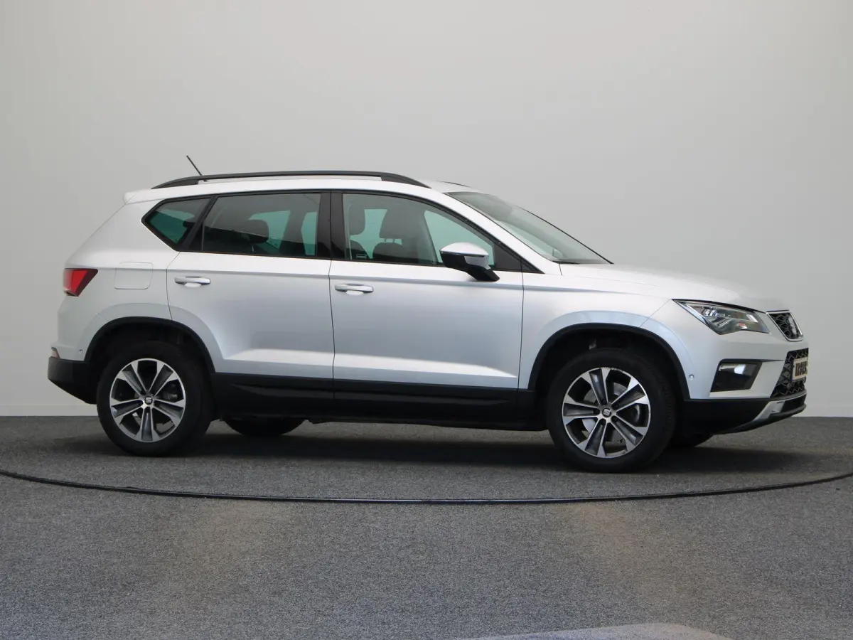 1.0 EcoTSI Style | 1e Eigenaar | Dealeronderhouden | Elektrisch inklapbare trekhaak | Lichtmetalen velgen | Multimediasysteem |