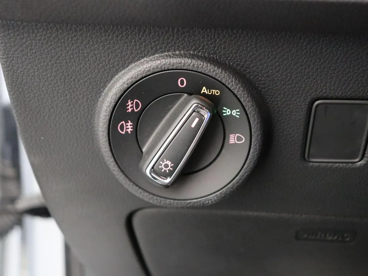1.0 EcoTSI Style | 1e Eigenaar | Dealeronderhouden | Elektrisch inklapbare trekhaak | Lichtmetalen velgen | Multimediasysteem |