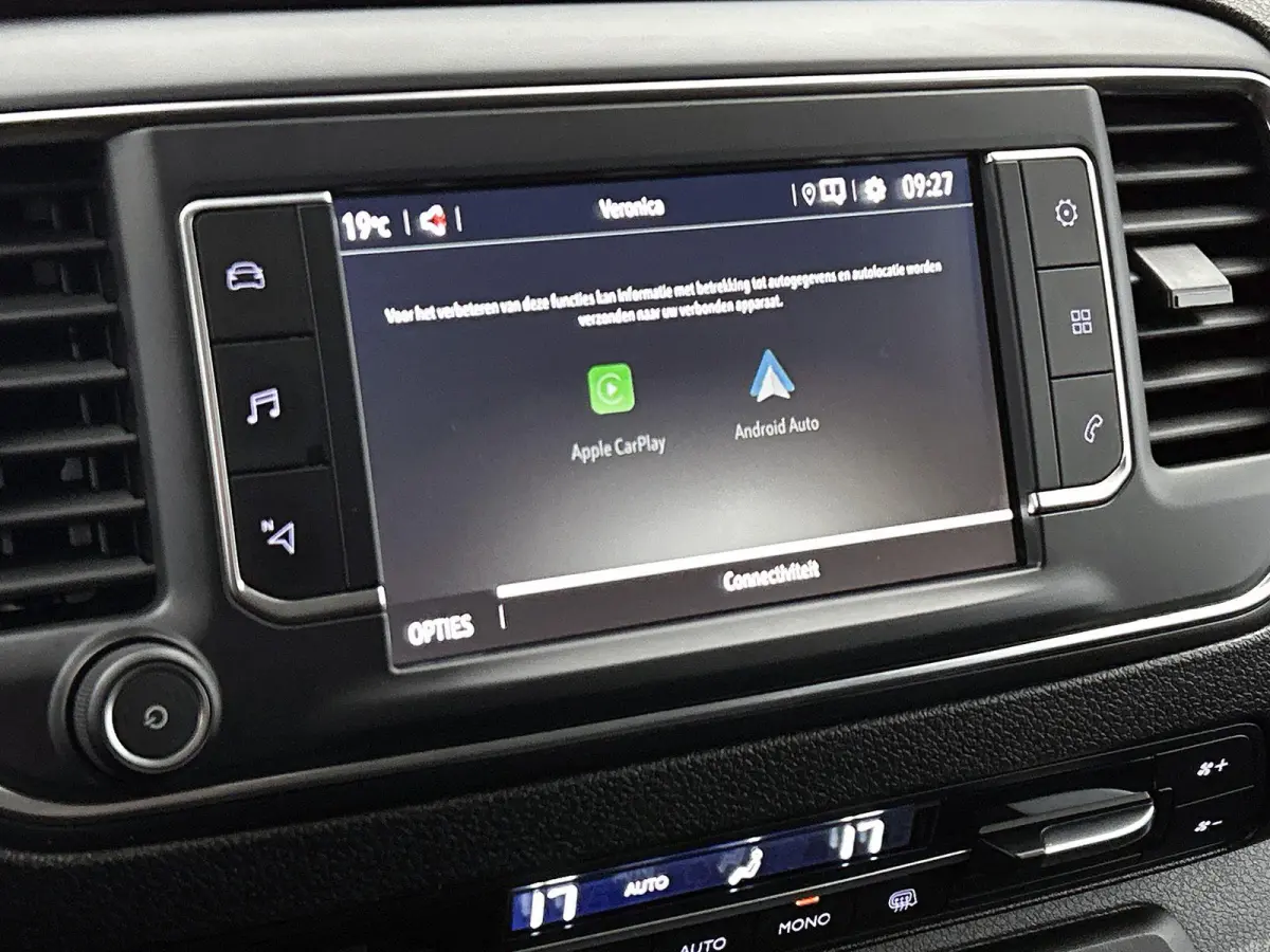 2.0 180pk L2H1 Innovation Automaat | Navigatie | Head-Up Display | Camera | Adaptieve Cruise Control | 17"LMV | Climate Control | Apple Carplay/Android Auto |