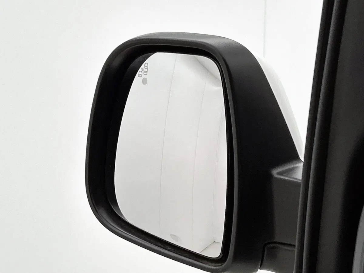 2.0 180pk L2H1 Innovation Automaat | Navigatie | Head-Up Display | Camera | Adaptieve Cruise Control | 17"LMV | Climate Control | Apple Carplay/Android Auto |
