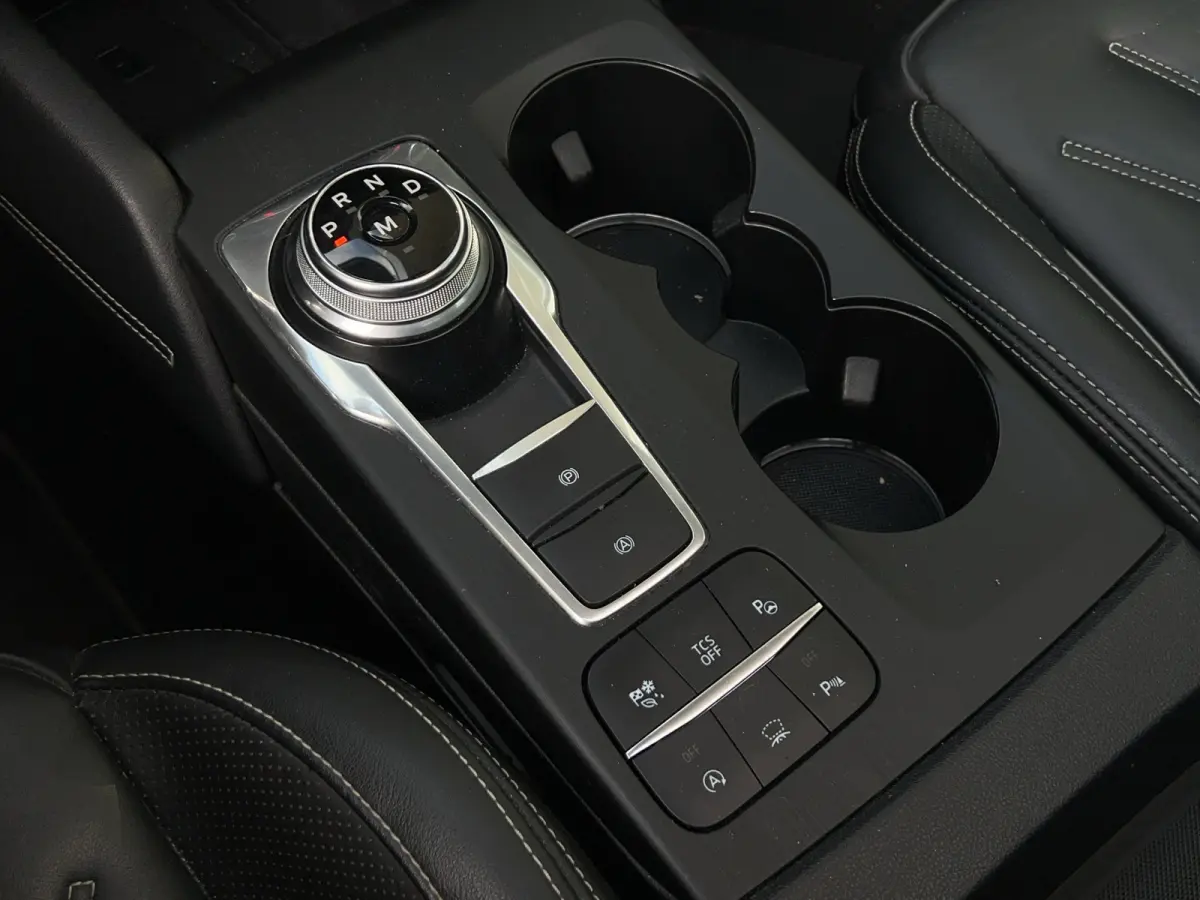 1.5 EcoBoost Vignale | Pano | Stoelverwarming | Adap. Cruise | Camera |