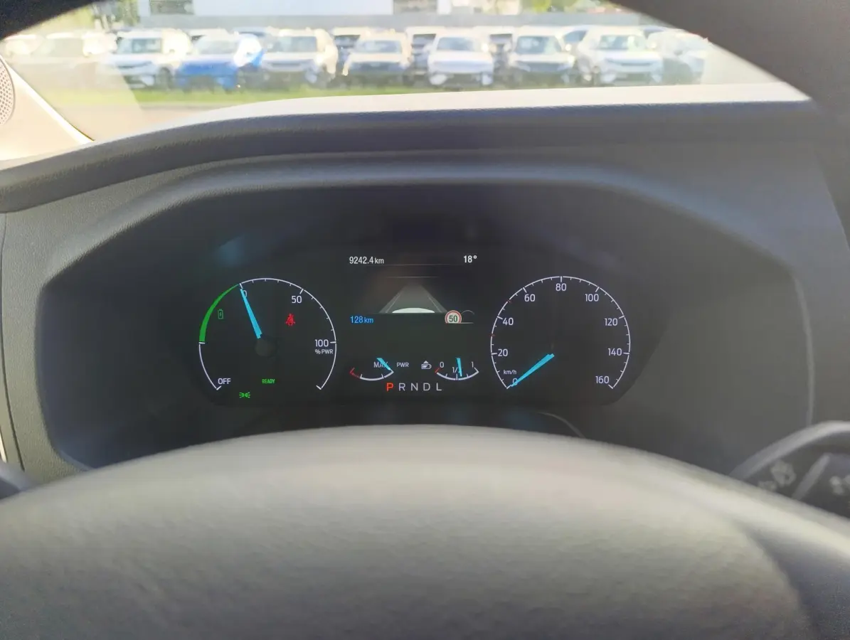 350 L3H2 Trend 68 kWh | Adaptive Cruise | Dodehoekdetectie | Camera | PDC V+A | Stoelverwarming