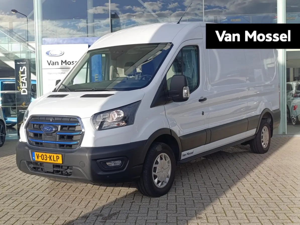350 L3H2 Trend 68 kWh | Adaptive Cruise | Dodehoekdetectie | Camera | PDC V+A | Stoelverwarming