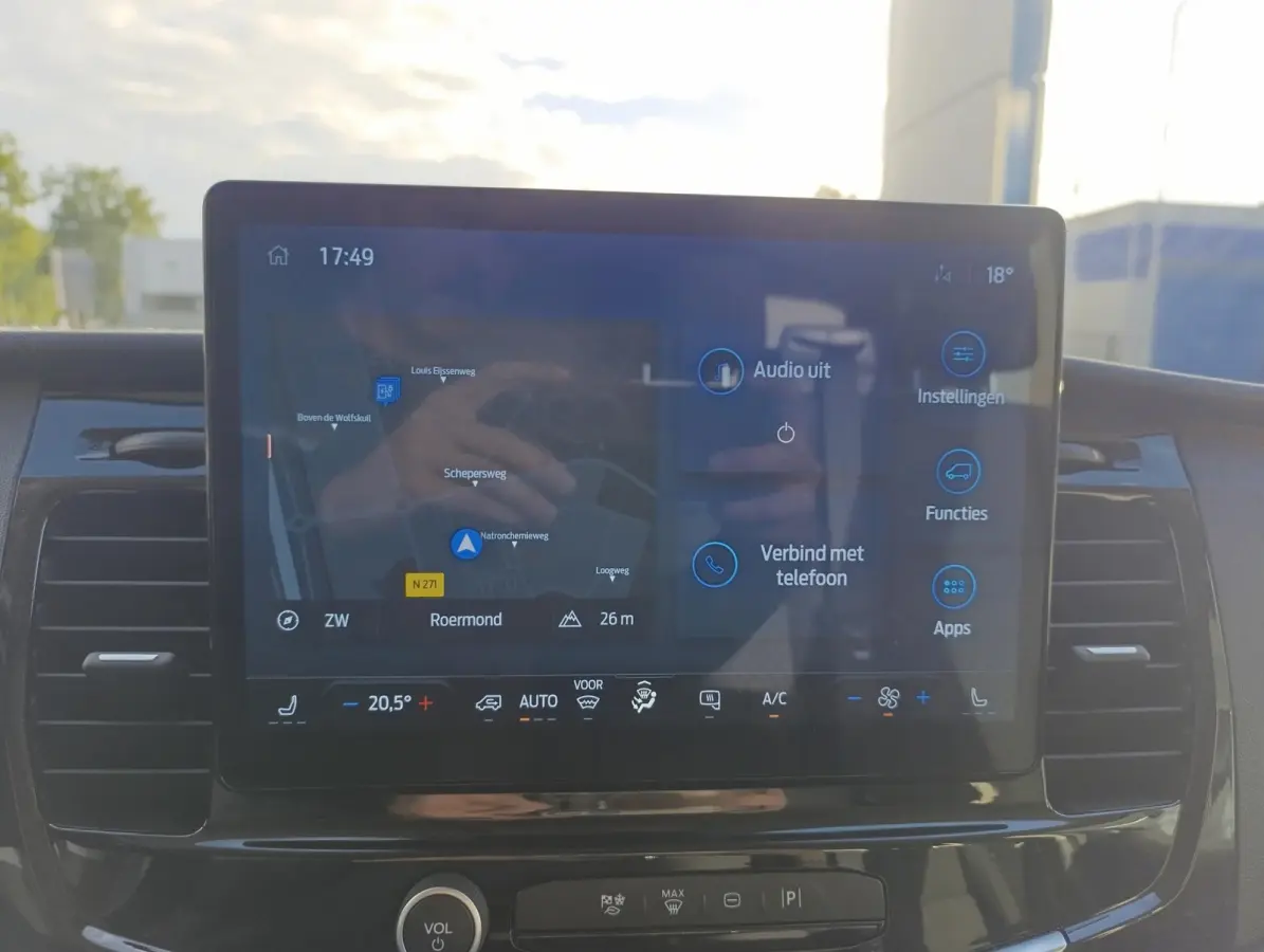 350 L3H2 Trend 68 kWh | Adaptive Cruise | Dodehoekdetectie | Camera | PDC V+A | Stoelverwarming