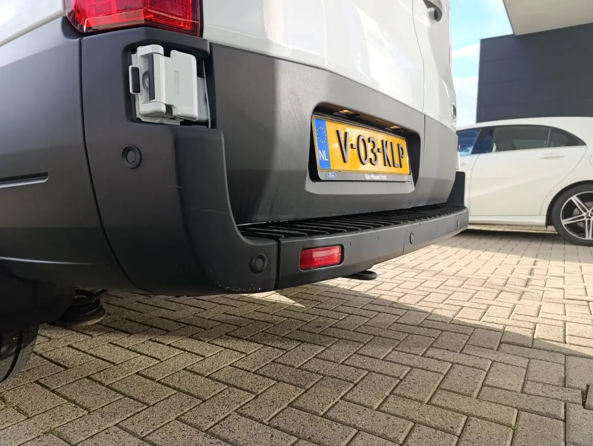 350 L3H2 Trend 68 kWh | Adaptive Cruise | Dodehoekdetectie | Camera | PDC V+A | Stoelverwarming