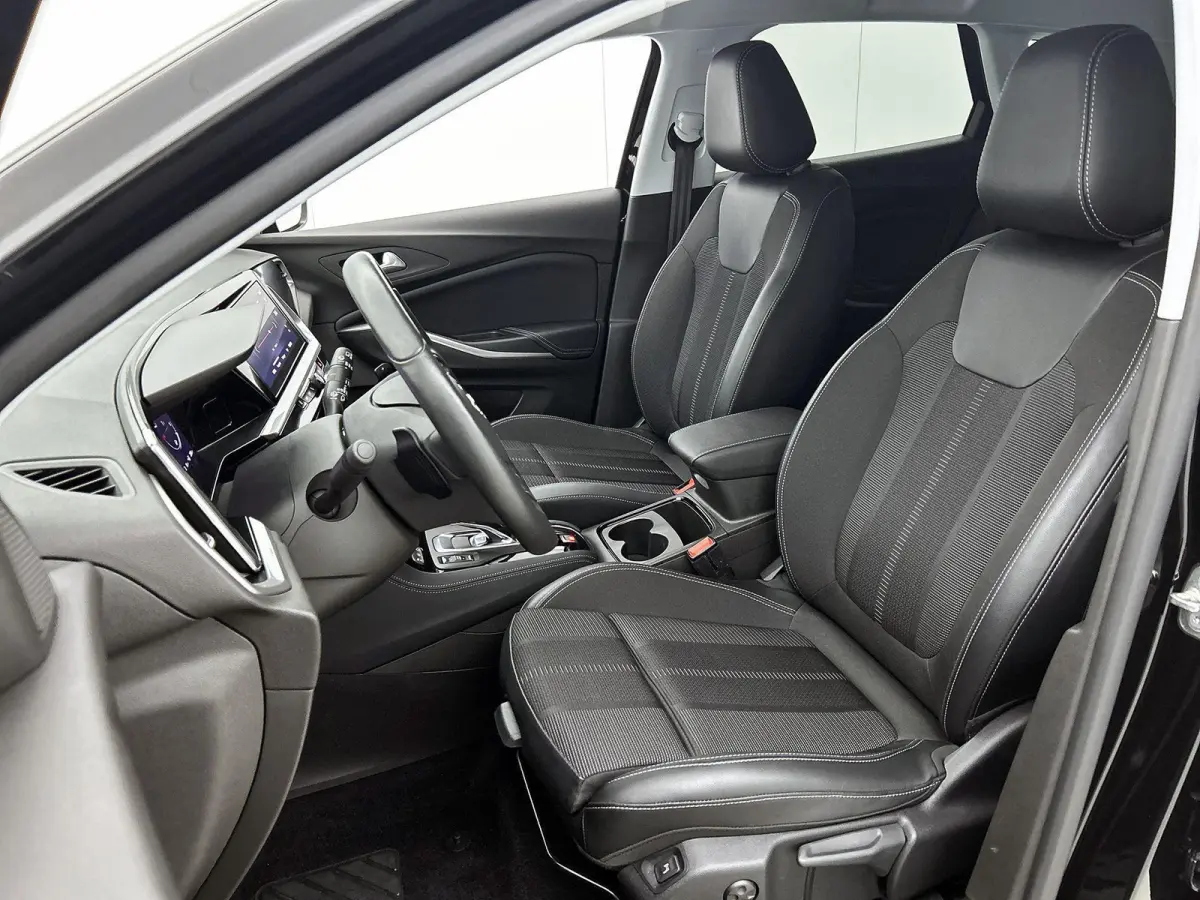 1.6 225pk Plug-In Hybrid Business Eleganc Automaat | Elektrische Achterklep | AGR-Stoelen | Stuurverwarming | Adaptieve Cruise Control | Parkeersensoren | 18"LMV | Apple Carplay/Android Auto