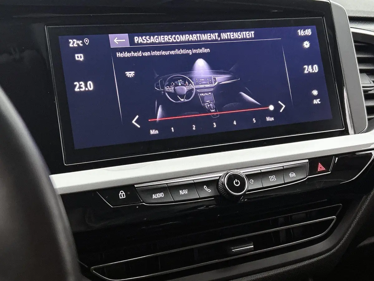 1.6 225pk Plug-In Hybrid Business Eleganc Automaat | Elektrische Achterklep | AGR-Stoelen | Stuurverwarming | Adaptieve Cruise Control | Parkeersensoren | 18"LMV | Apple Carplay/Android Auto