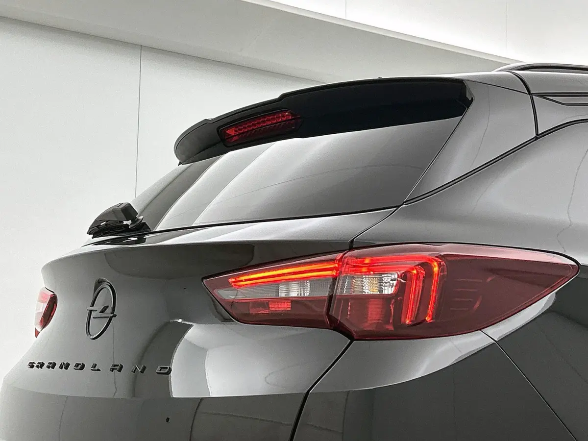 1.6 225pk Plug-In Hybrid Business Eleganc Automaat | Elektrische Achterklep | AGR-Stoelen | Stuurverwarming | Adaptieve Cruise Control | Parkeersensoren | 18"LMV | Apple Carplay/Android Auto