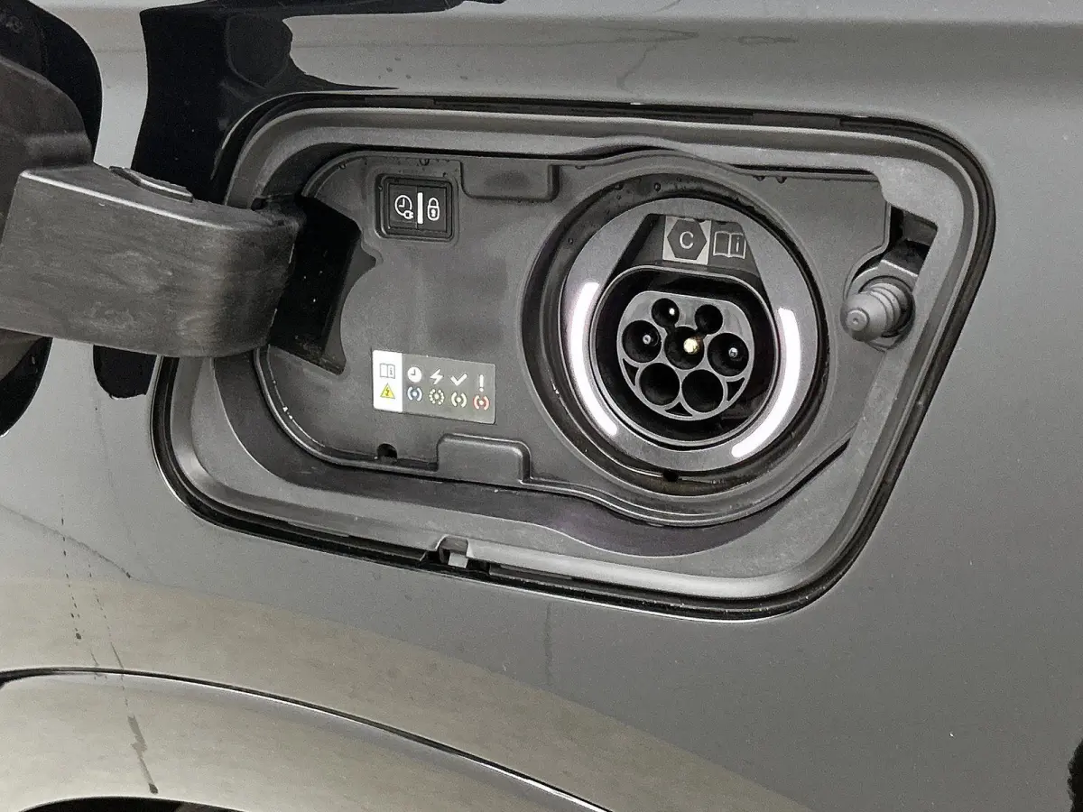 1.6 225pk Plug-In Hybrid Business Eleganc Automaat | Elektrische Achterklep | AGR-Stoelen | Stuurverwarming | Adaptieve Cruise Control | Parkeersensoren | 18"LMV | Apple Carplay/Android Auto