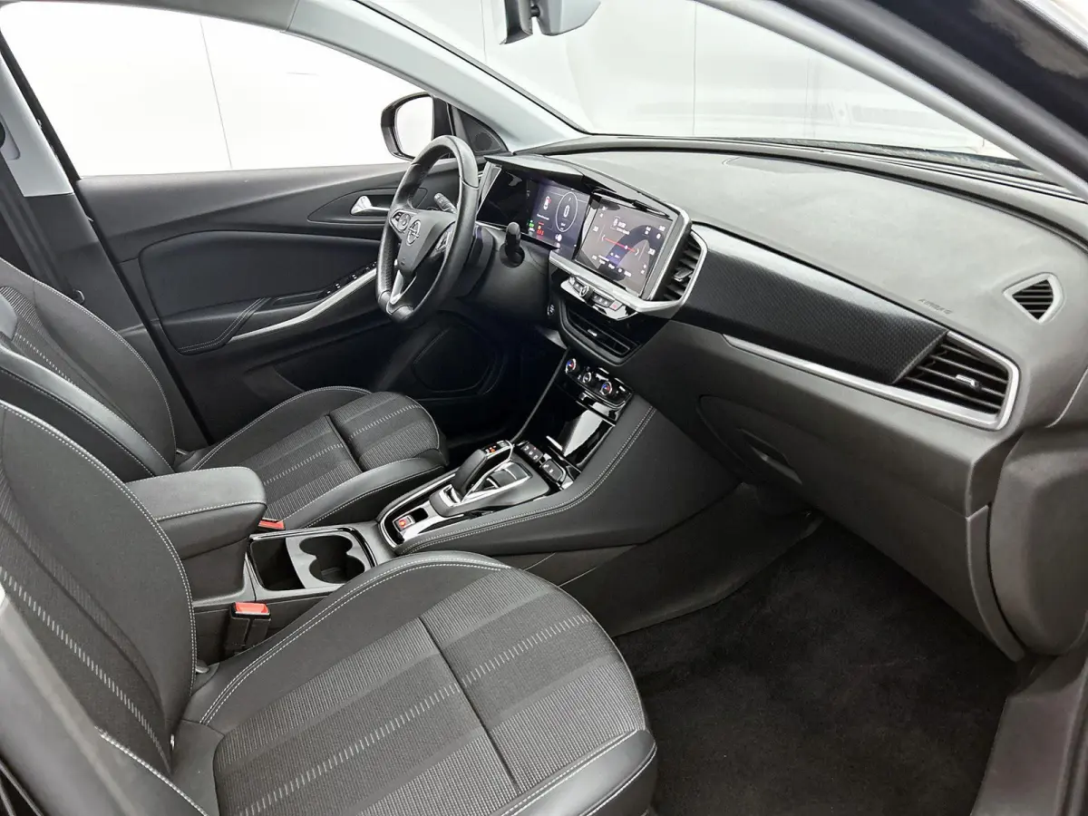 1.6 225pk Plug-In Hybrid Business Eleganc Automaat | Elektrische Achterklep | AGR-Stoelen | Stuurverwarming | Adaptieve Cruise Control | Parkeersensoren | 18"LMV | Apple Carplay/Android Auto